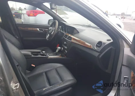 2012 Mercedes-Benz C 250 Sport from USA, damaged, VIN WDDGF4HBXCR199915